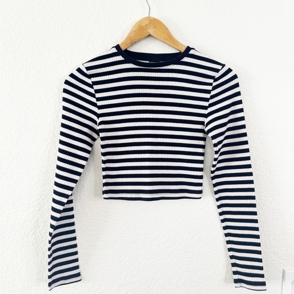 Wild Fable Black and White Crop Fitted Long Sleeve Tee